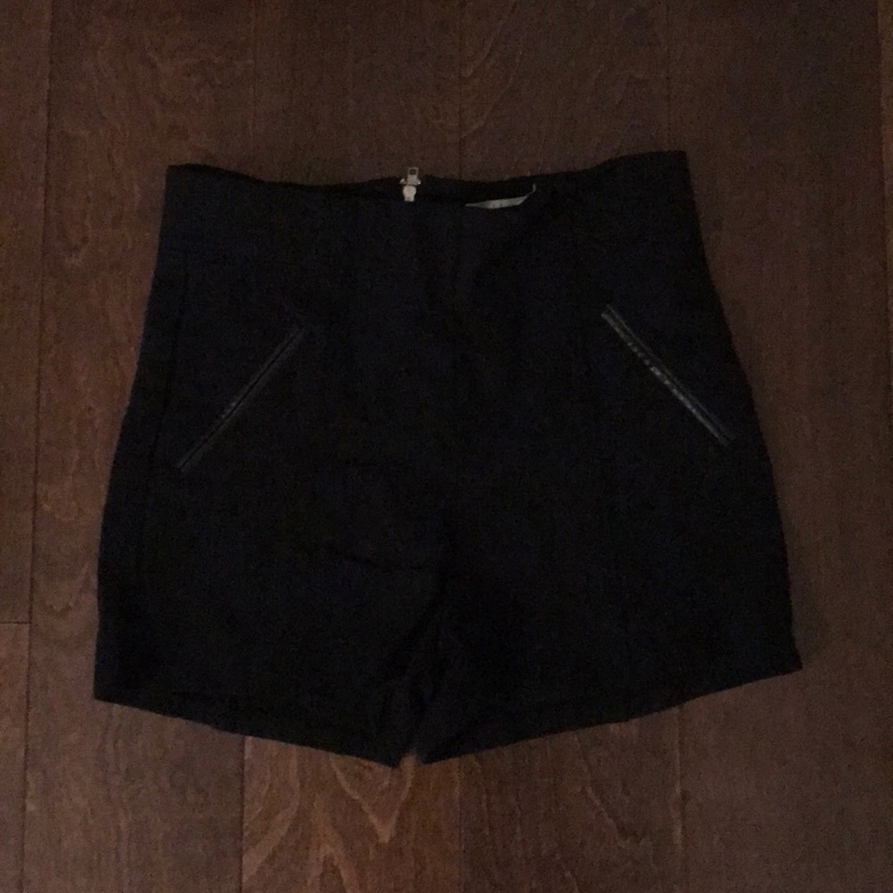 High waisted zipper back form fitting shorts